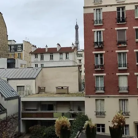 Charming Apt At Walking Distance From Eiffel Tower *